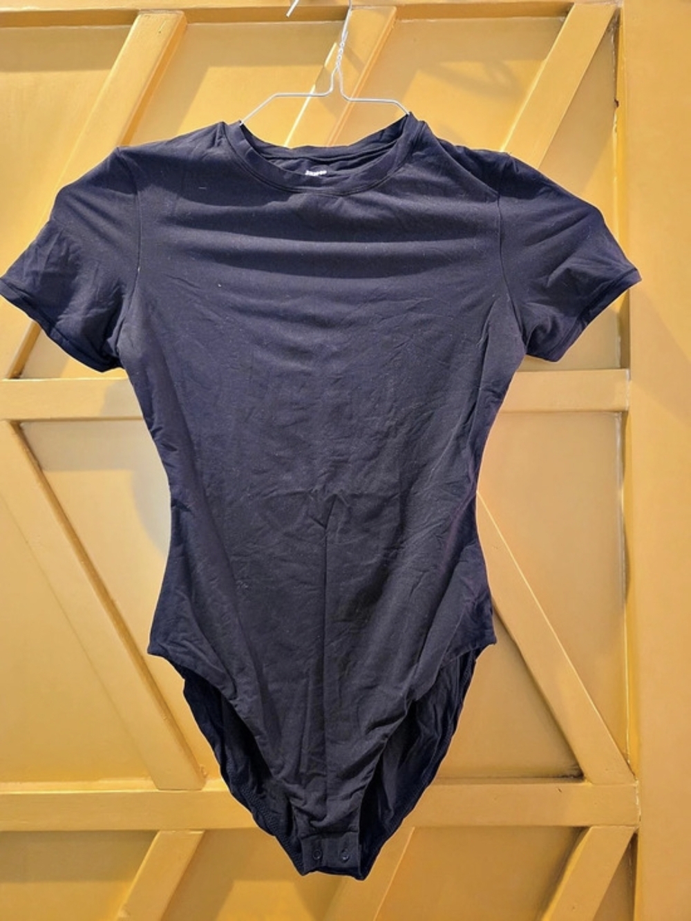 SKIMS Fits Everybody T-Shirt Bodysuit Black Short Sleeve